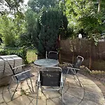 Modern 3 Bedroom 3 Bathroom Apartment With Private Garden - Maida Vale