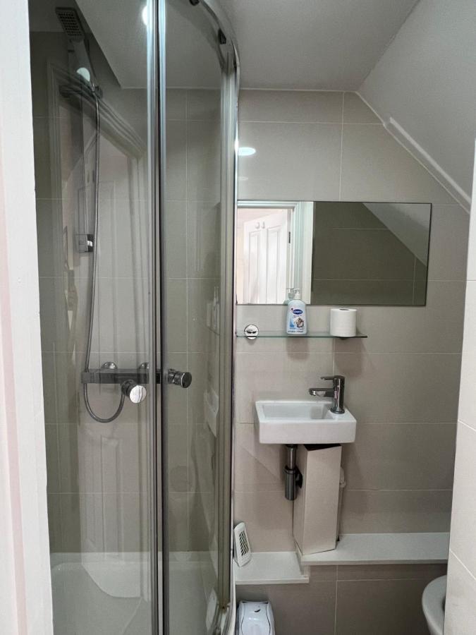 Modern 3 Bedroom 3 Bathroom With Private Garden - Maida Vale Apartment London